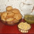 Roli Rastogi का कुकस्नैप जब उन्होंने आटे के गोलगप्पे (aate ke golgappe reicpe in Hindi) बनाया था।