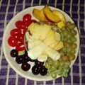 El cooksnap de Vanesa cuando hizo 🧀🍒 Tabla de quesos y frutas 🍒🧀 Cereza, Uva, Durazno y Tomatea cherry 😲.