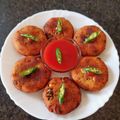 Rupa Tiwari का कुकस्नैप जब उन्होंने आलू, शक्कर कंद के चपली कबाब (aloo shakarkand ke chapli kabab recipe in Hindi) बनाया था।