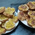 Cooksnap dari Rai Caroline untuk resep Garlic Bread Meet With Cheese and Beef Ala Pizza Hut