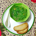 Ujjwala Gaekwad का कुकस्नैप जब उन्होंने पालक कॉर्न सूप (Palak Corn soup recipe in Hindi) बनाया था।