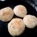 El cooksnap de esperanza gomez cuando hizo Pan de hamburguesas rápidas con levadura.