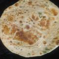 Aditi sisodiya का कुकस्नैप जब उन्होंने मेथी के परांठे (Methi ke parathe recipe in Hindi) बनाया था।