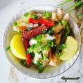 Cooksnap Norashikin Rahmat semasa beliau membuat Sup kaki ayam.