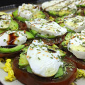 El cooksnap de LaMachin cuando hizo Ensalada de tomate 🍅, mozzarella y aguacate 🥑.