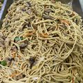 陳俊榮 的 蔬菜牛肉炒麵 cooksnap