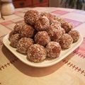 Szilvia Cooksnap-ja, amikor elkészítette a(z) Kókuszgolyó a legegyszerűbben #mitfözzekmamagunknak receptet.