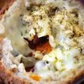 El cooksnap de Arianne cuando hizo Provolone con ají molido en coca de pan casero.