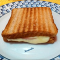 𝒳𝓇𝓊𝓈𝑜𝓊𝓁𝒶 𝒦𝑜𝓃𝓉𝑜𝓅𝑜𝓊𝓁𝑜𝓊's cooksnap of when they made Τοστ με κασέρι, μορταδέλα και Φιλαδέλφεια.