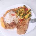 El cooksnap de Juan Delgado cuando hizo Pechuga a la plancha con ensalada de aguacate, lechuga, tomate cherry y maíz tierno.