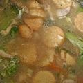 Cooksnap Syed Mohamad Farid semasa beliau membuat Sup Tauhu Telur dan Sayuran.