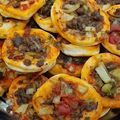 Gulgul Ali🌺Gulan's cooksnap of when they made معجنات اصفيحه على بندوره وسجق مع البيض روووعه.
