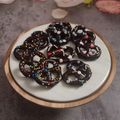 Cooksnap Aznie Khasri semasa beliau membuat Chocolate Mini Pretzels | 3 Bahan.