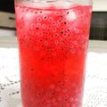 Cooksnap Sharerulery xxx semasa beliau membuat Sirap Laici Selasih.