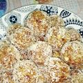 Vaishakhi Vyas's cooksnap of when they made કોપરા ખજૂર ના લાડુ (Kopra Khajoor Ladoo Recipe In Gujarati).