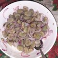 El cooksnap de Monica Riffo cuando hizo Ensalada de habas con cebolla morada.