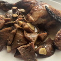 El cooksnap de @tesa.cuina cuando hizo Pollo asado con níscalos y senderuelas.