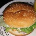 Chhaya Vipul Agarwal का कुकस्नैप जब उन्होंने वेज बर्गर (Veg burger recipe in Hindi) बनाया था।