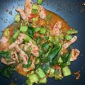 รูป Cooksnap ของ เย็นนี้กินอะไรดี ? เมื่อเขาทำ สันคอหมูผัดพริกแกงโหระพาถั่วพู low carb ไม่ใส่กะทิ