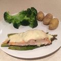 Rebekah Coveney's cooksnap of when they made Mike's EZ Baked Salmon & Asparagus W/ Hollandaise.