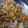 Kavya Rani का कुकस्नैप जब उन्होंने सेव मुरमुरे लहसुन फ्लेवर में (Sev murmure lehsun flavor me recipe in Hindi) बनाया था।