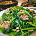 姚佩妘 的 菠菜沙茶梅花豬 cooksnap