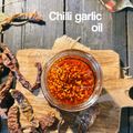 Cooksnap Azyyati Zakaria semasa beliau membuat Chilli Garlic Oil 🌶🧄.