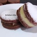 El cooksnap de Esteban Alba cuando hizo Alfajor Red velvet.