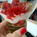 Kata Baksa Cooksnap-ja, amikor elkészítette a(z) Epres joghurtos pohárkrém... 🍓 receptet.