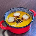 Lóránt Bikszády Cooksnap-ja, amikor elkészítette a(z) Hokkaido tök krémleves receptet.