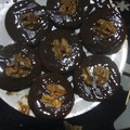 El cooksnap de jeniferandrea cuando hizo Alfajores de chocolate y nuez al café. ¡Bañados!.