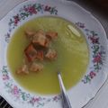 Lili Cooksnap-ja, amikor elkészítette a(z) Gyors cukkini krémleves receptet.