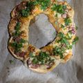 Cooksnap Aśka z czasów, kiedy przygotował Wianek z ciasta francuskiego i parówek.