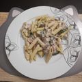 Cooksnap anzayasa z czasów, kiedy przygotował Makaron Penne z łososiem i cukinią w sosie śmietanowym! 💪.