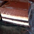 صورة من أم أية وماريا ، شاركها بعد تجربة وصفة كيكة تركية