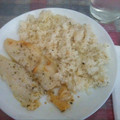 El cooksnap de glurio cuando hizo Merluza a la plancha con arroz blanco especiado.
