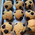 kisördög Cooksnap-ja, amikor elkészítette a(z) Joghurtos-áfonyás muffin receptet.