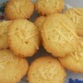 Cooksnap dari Wayan Sweli untuk resep Bolu kering/klemben/kolombengi keju