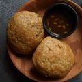 Karan Tripathi (Food Fanatic) का कुकस्नैप जब उन्होंने मूंग दाल की खस्ता कचौड़ी (Moong dal ki khasta kachori recipe in Hindi) बनाया था।