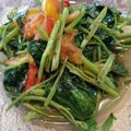 Cooksnap dari Santy Angkasa-Lopulalan untuk resep Tumis kangkung terasi tetap hijau walau dingin