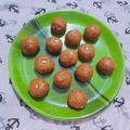 Harsha Solanki का कुकस्नैप जब उन्होंने बेसन गोंद घी लेफ्टओवर लड्डु(Besan Gond Ghee Leftover Laddu recipe in Hindi) बनाया था।