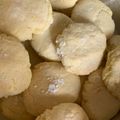il Sara Rinfranti quando ha preparato Biscotti morbidi al limone effetto craquele