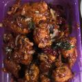 Cooksnap Nizam Yussop semasa beliau membuat Ayam Cili Kering Chinese Style.