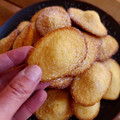 El cooksnap de Toni Martín cuando hizo Madeleines sin gluten de vainilla con cobertura de chocolate.