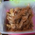 Cooksnap Chen Violet semasa beliau membuat Tomyam Tumis Kaki Ayam 🐔.