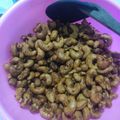 Cooksnap dari Hera Rosmiati Sondari untuk resep Kacang Mede Goreng