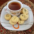کوک اسنپ لیلا سرخوش بعد از امتحان کردن شیرینی قندی خوشمزه 😋😋😋.