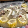 潘俊霖的(簡單料理) 的 電鍋蒸玉米排骨湯 cooksnap
