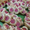 Cooksnap dari Nunung Fathian Tupperware untuk resep Roti sosis manis