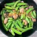 Cooksnap dari SanSan Oei untuk resep Sweet Pea - Champignon Sauteed (Tumis Kapri Manis & Jamur)